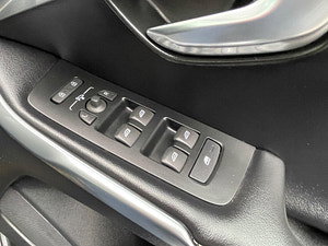 Volvo V40 thumbnail