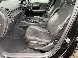 Volvo XC40 thumbnail
