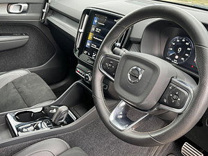 Volvo XC40 thumbnail