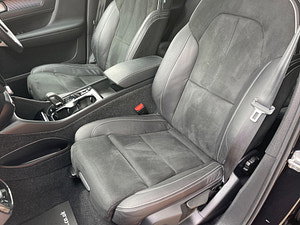Volvo XC40 thumbnail