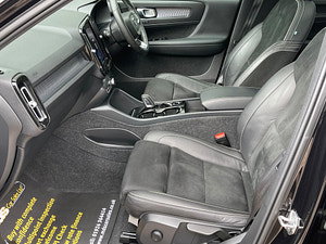 Volvo XC40 thumbnail