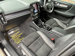 Volvo XC40 thumbnail