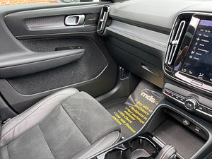 Volvo XC40 thumbnail