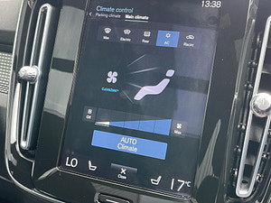 Volvo XC40 thumbnail