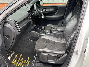Volvo XC40 thumbnail
