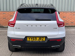 Volvo XC40 thumbnail