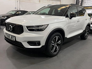 Volvo XC40 thumbnail