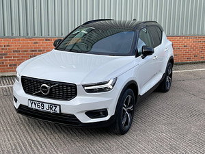 Volvo XC40 thumbnail