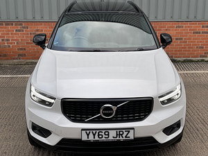 Volvo XC40 thumbnail