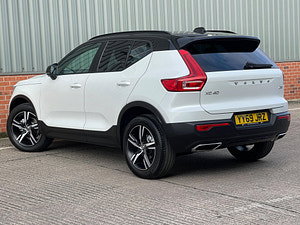 Volvo XC40 thumbnail