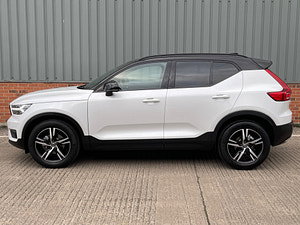 Volvo XC40 thumbnail
