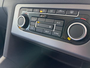 Volkswagen Amarok thumbnail