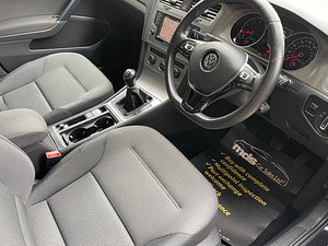 Volkswagen Golf thumbnail