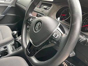Volkswagen Golf thumbnail