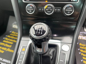 Volkswagen Golf thumbnail