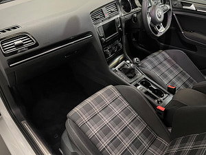 Volkswagen Golf thumbnail