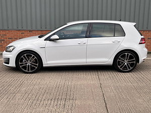 Volkswagen Golf thumbnail