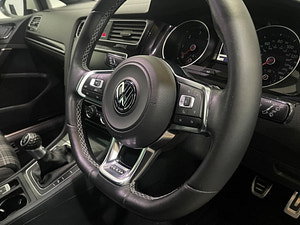 Volkswagen Golf thumbnail