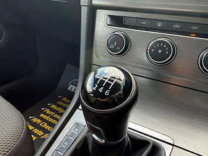 Volkswagen Golf thumbnail