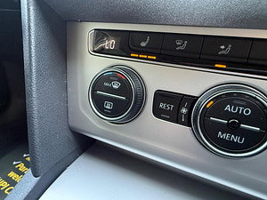 Volkswagen Passat thumbnail