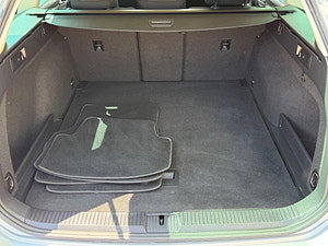 Volkswagen Passat thumbnail
