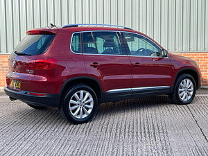 Volkswagen Tiguan thumbnail