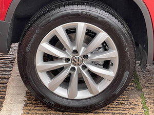 Volkswagen Tiguan thumbnail