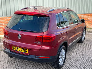 Volkswagen Tiguan thumbnail