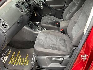 Volkswagen Tiguan thumbnail