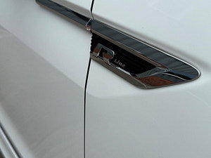 Volkswagen Tiguan thumbnail