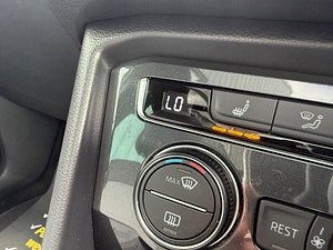 Volkswagen Tiguan thumbnail