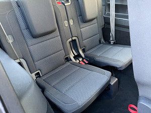 Volkswagen Touran thumbnail