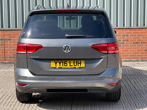 Volkswagen Touran thumbnail