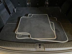 Volkswagen Touran thumbnail