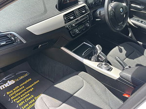 BMW 1 Series thumbnail