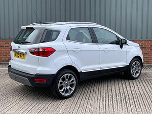 Ford EcoSport thumbnail
