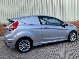 Ford Fiesta Van thumbnail
