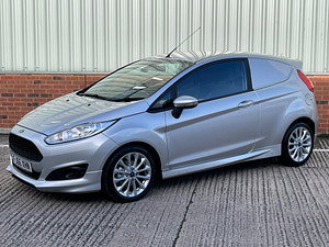 Ford Fiesta Van thumbnail