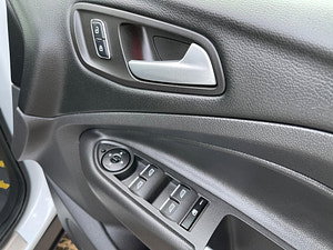 Ford Kuga thumbnail