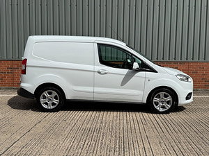 Ford Transit Courier thumbnail