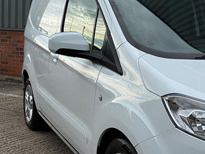 Ford Transit Courier thumbnail