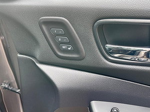 Honda CR-V thumbnail