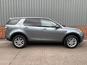 Land Rover Discovery Sport thumbnail