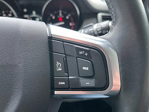 Land Rover Discovery Sport thumbnail