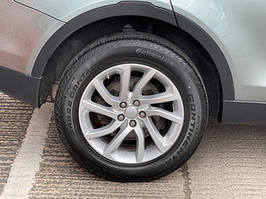 Land Rover Discovery Sport thumbnail