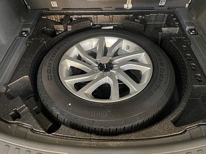 Land Rover Discovery Sport thumbnail