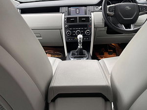 Land Rover Discovery Sport thumbnail
