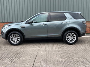 Land Rover Discovery Sport thumbnail