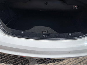 Mercedes-Benz E Class thumbnail