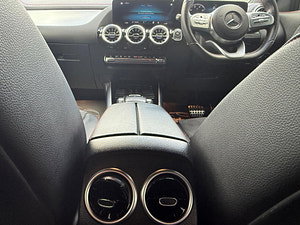 Mercedes-Benz EQA thumbnail